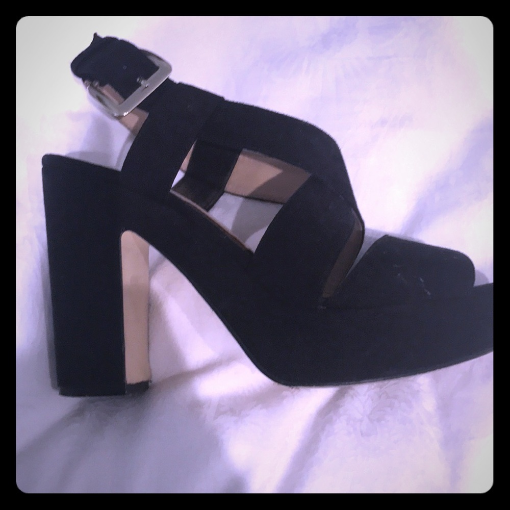 Black platform sandals